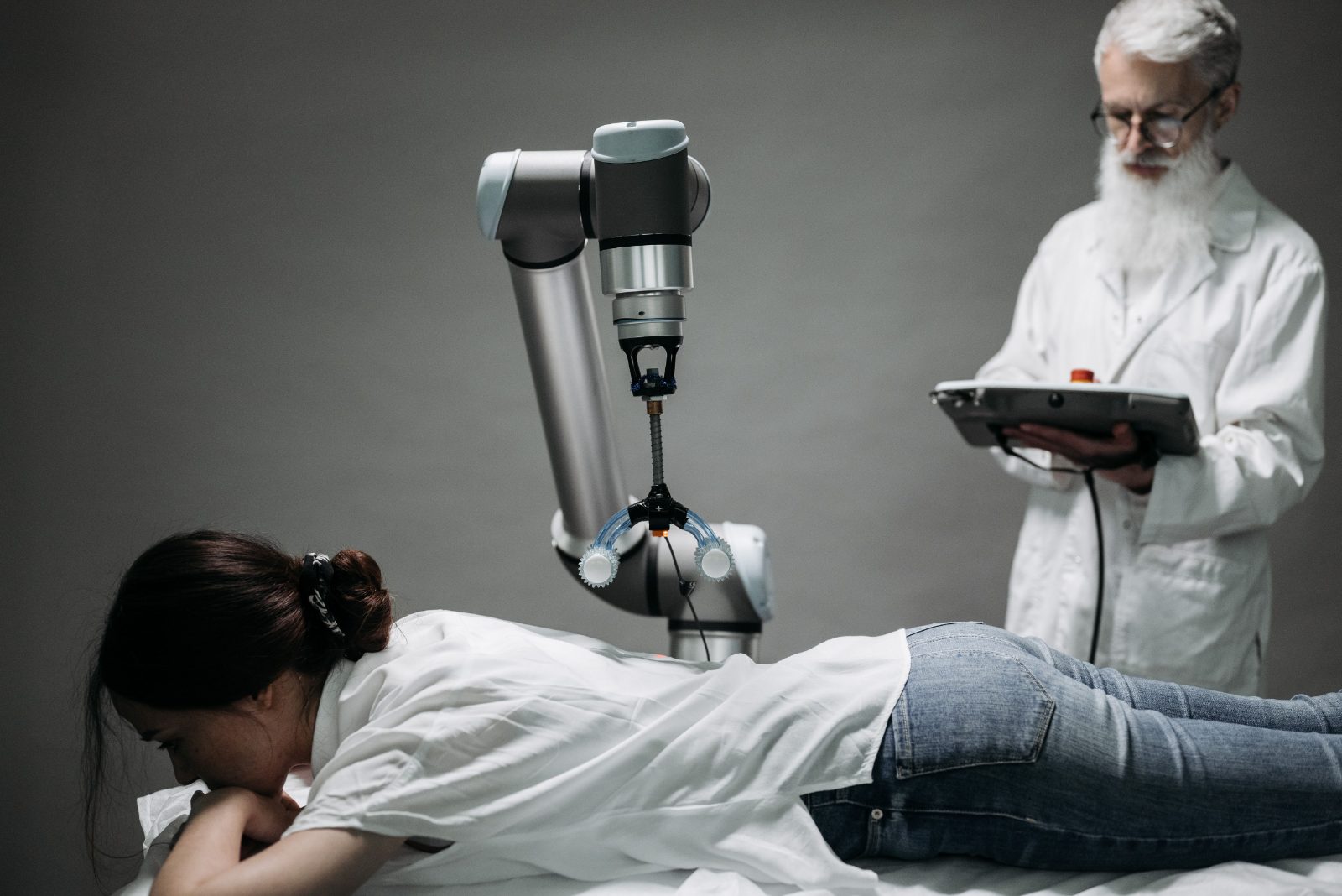 AI assistants wrote 113 cancer-disinformation blogs on request, and refused only 5% of the prompts